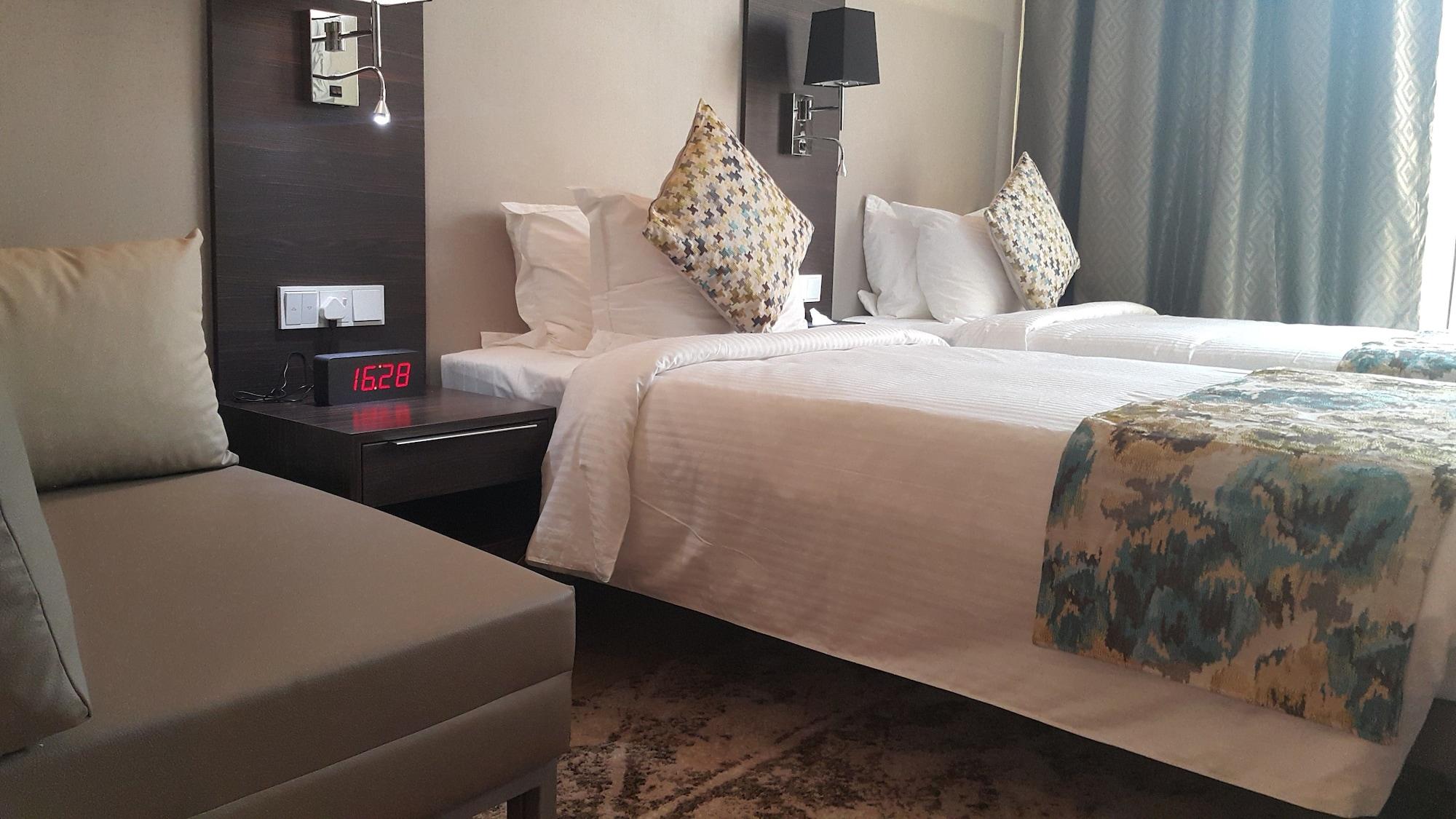 M Hotel Makkah By Millennium Mekka Exteriör bild A room at the hotel