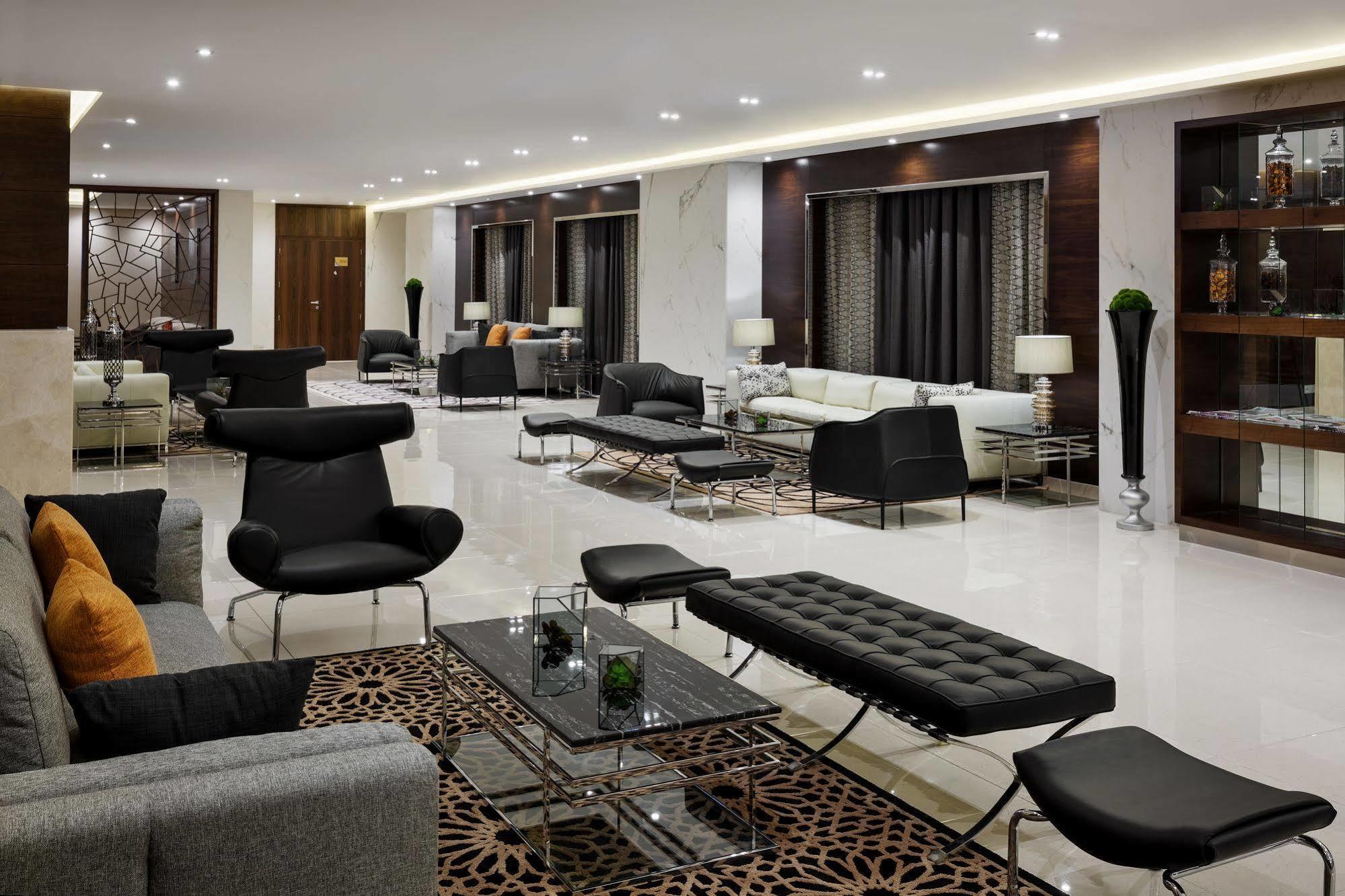 M Hotel Makkah By Millennium Mekka Exteriör bild The hotel lobby