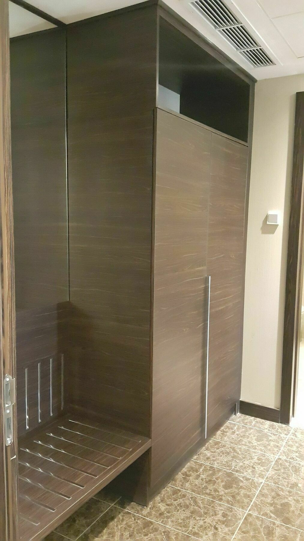 M Hotel Makkah By Millennium Mekka Exteriör bild A sliding door